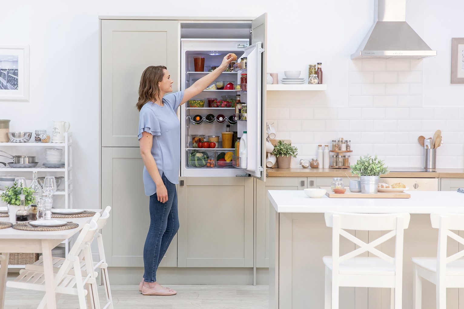 Russell Hobbs RHBI7030FF55177 Integrated Fridge Freezer. Reviews