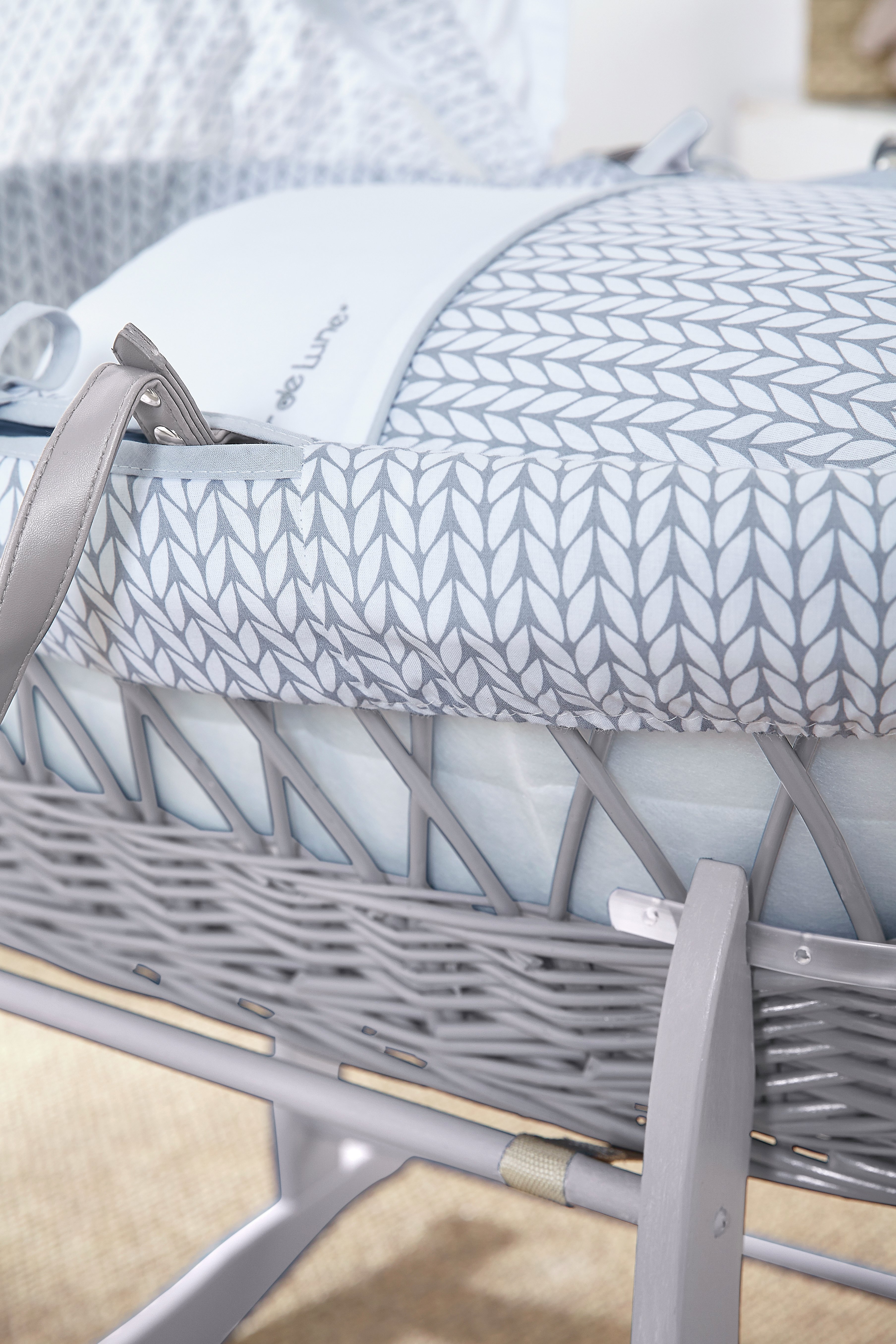 Clair De Lune Barley B√©b√© Grey Wicker Moses Basket Reviews