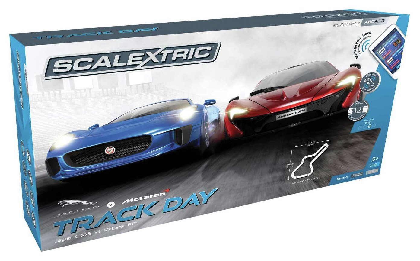 Scalextric Arc Track Day Set. Reviews
