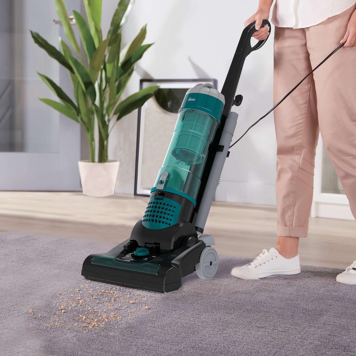 Hoover TH31 BO01 Breeze Evo Bagless Upright Vacuum Cleaner Reviews