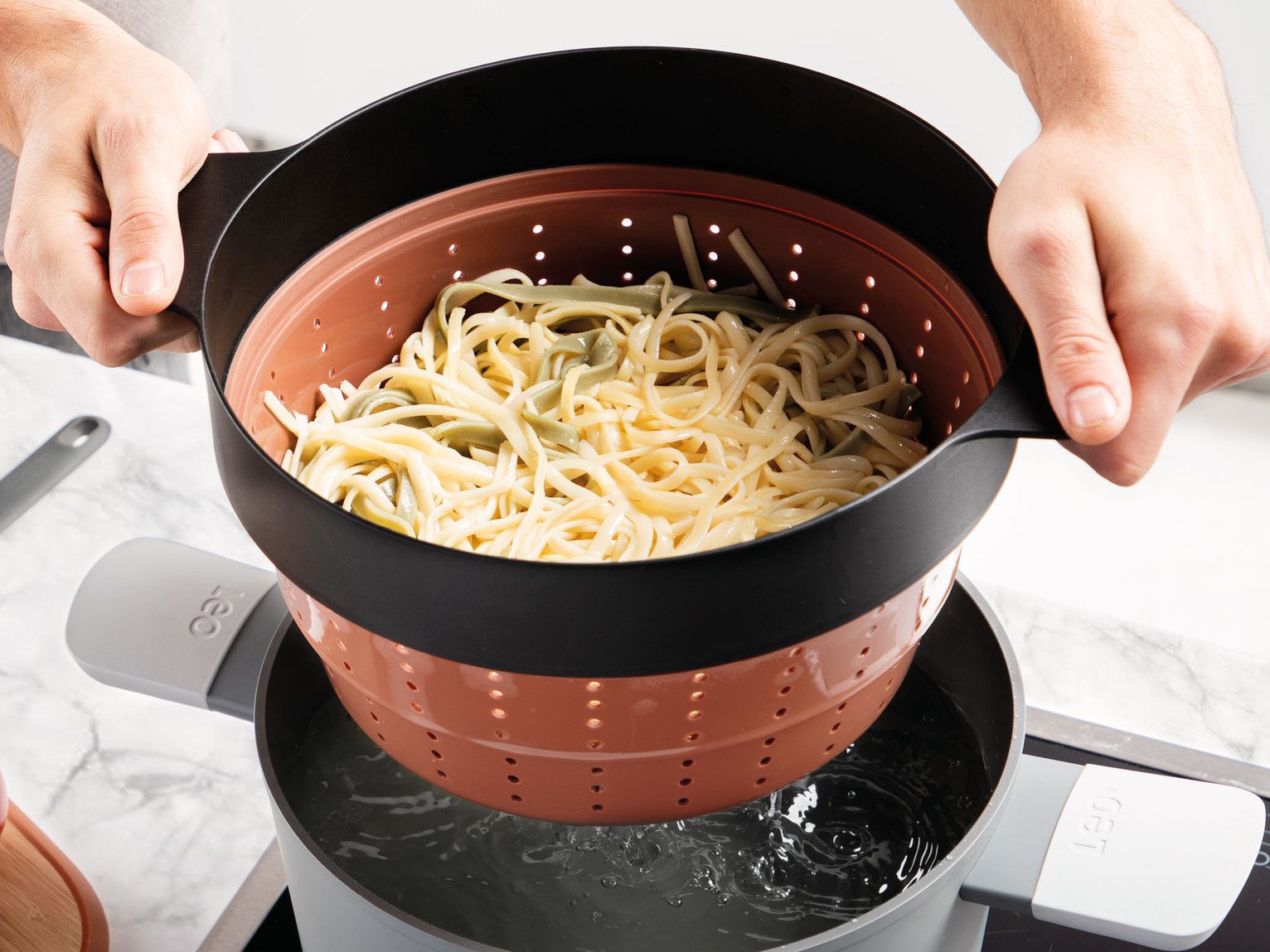 BergHOFF Steam and Strain Reviews Updated February 2024