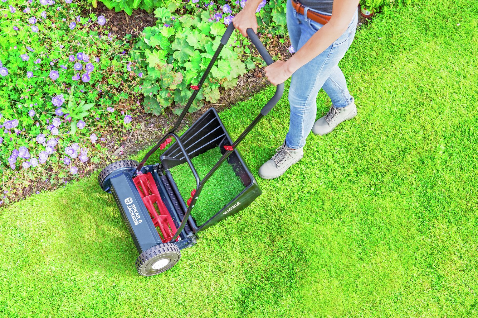 Spear & Jackson 40cm Wide Hand Push Cylinder Lawnmower at Argos Reviews
