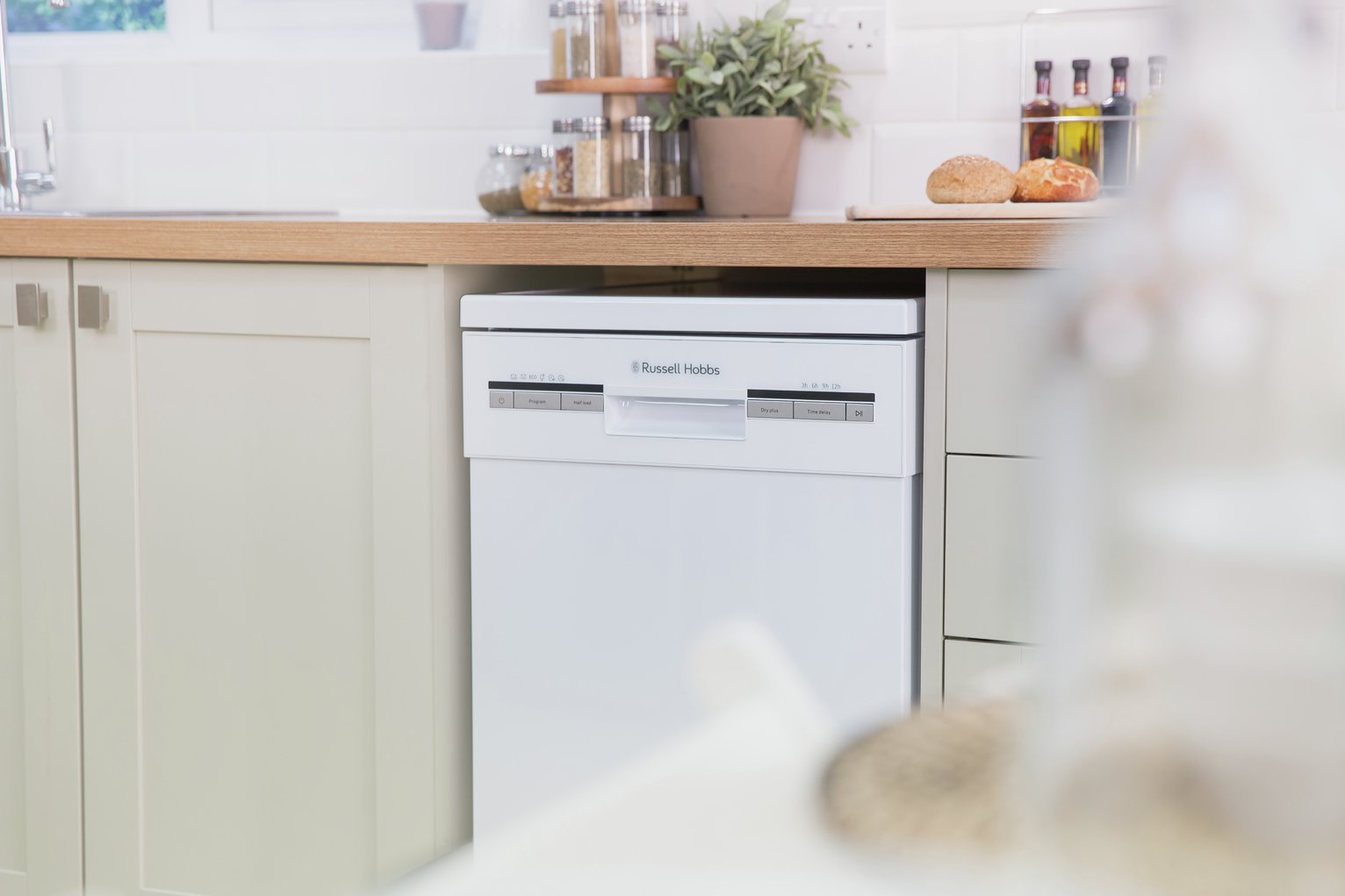 Russell Hobbs RHSLDW4 Slimline Dishwasher Reviews