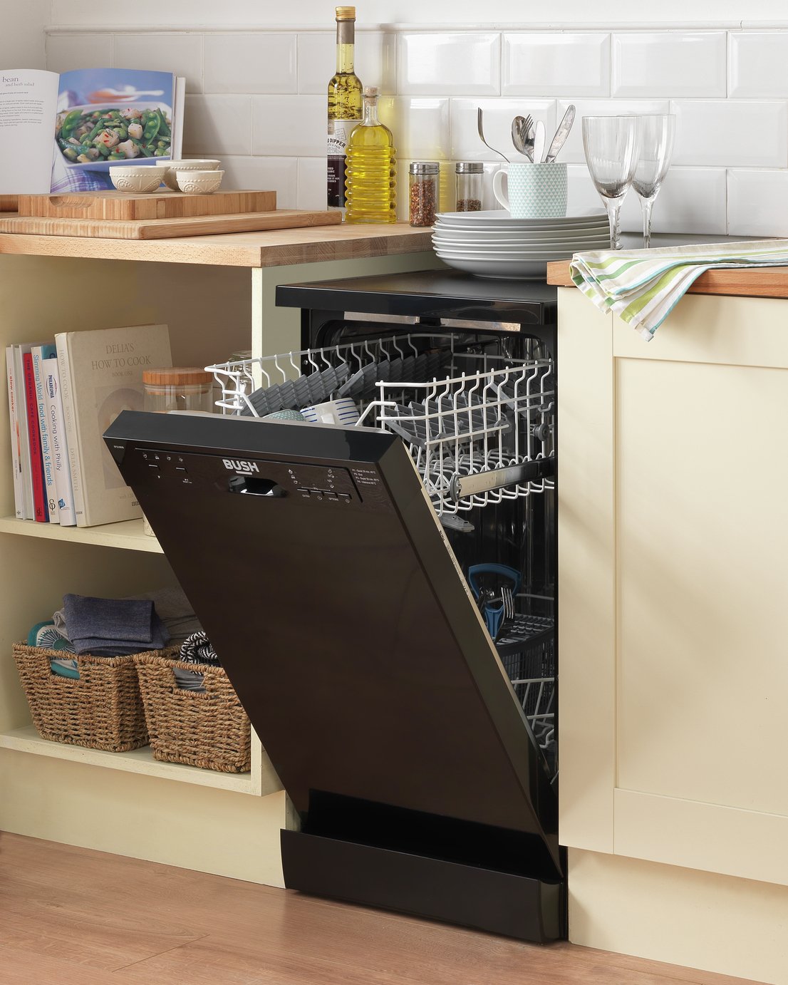 Bush BFSLNB9B Slimline Dishwasher Reviews Updated August 2024