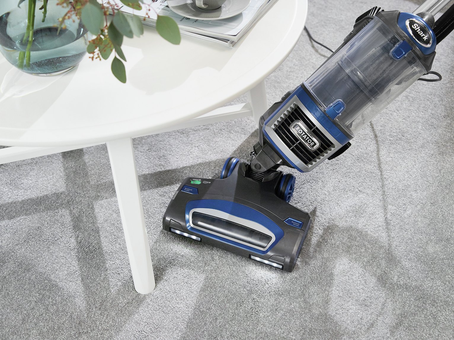 Shark NV601UK LiftAway Bagless Upright Vacuum Cleaner Reviews