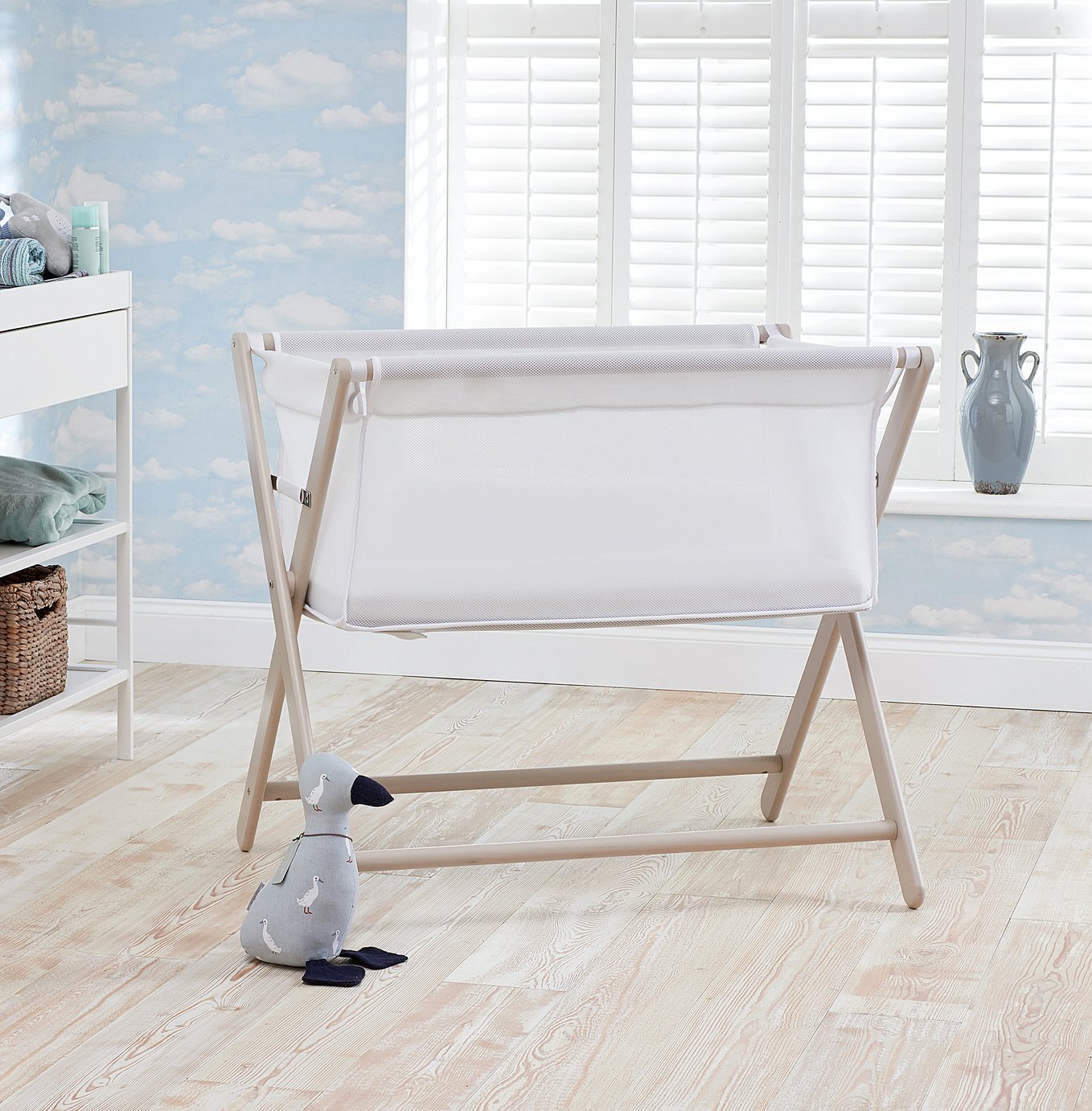 Little Chick London Bedside Crib Reviews