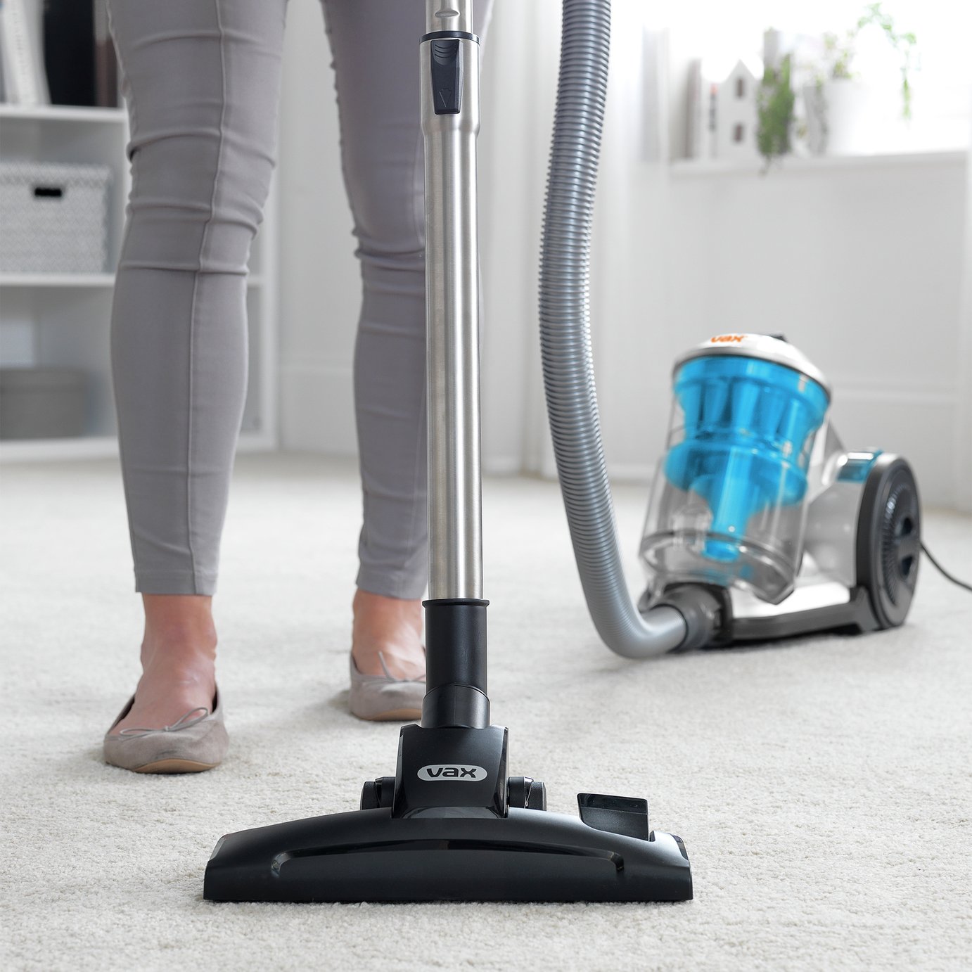 Vax CCQSAV1P1 Air Pet Bagless Cylinder Vacuum Cleaner Capacity Is