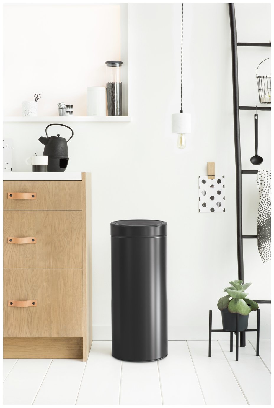 Brabantia 30 Litre Touch Top Kitchen Bin Reviews