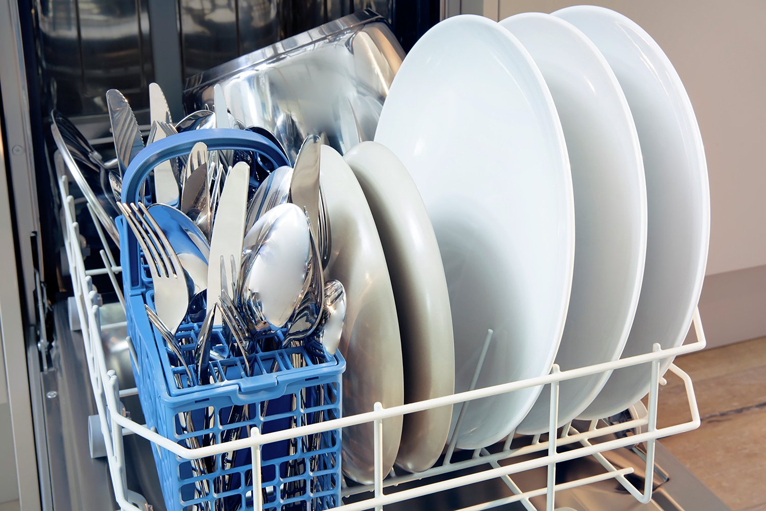 Indesit DSFE1B10 Slimline Dishwasher Reviews