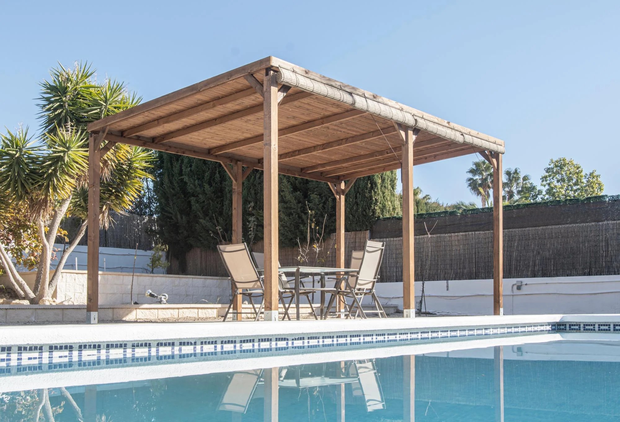 Pérgola de madera Aitana marrón de 500x300 cm Leroy Merlin