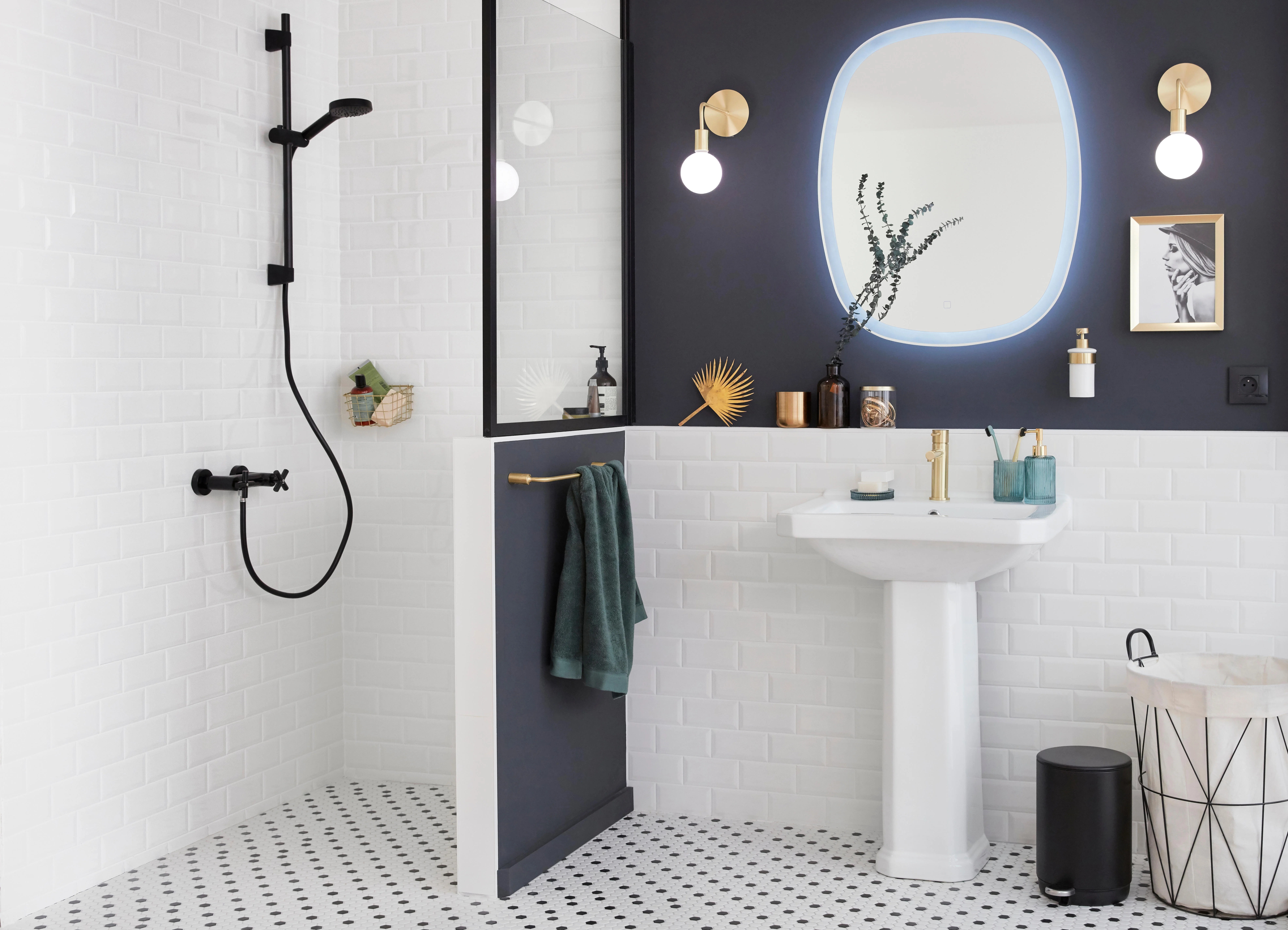 Une douche à l’italienne en noir et blanc Leroy Merlin