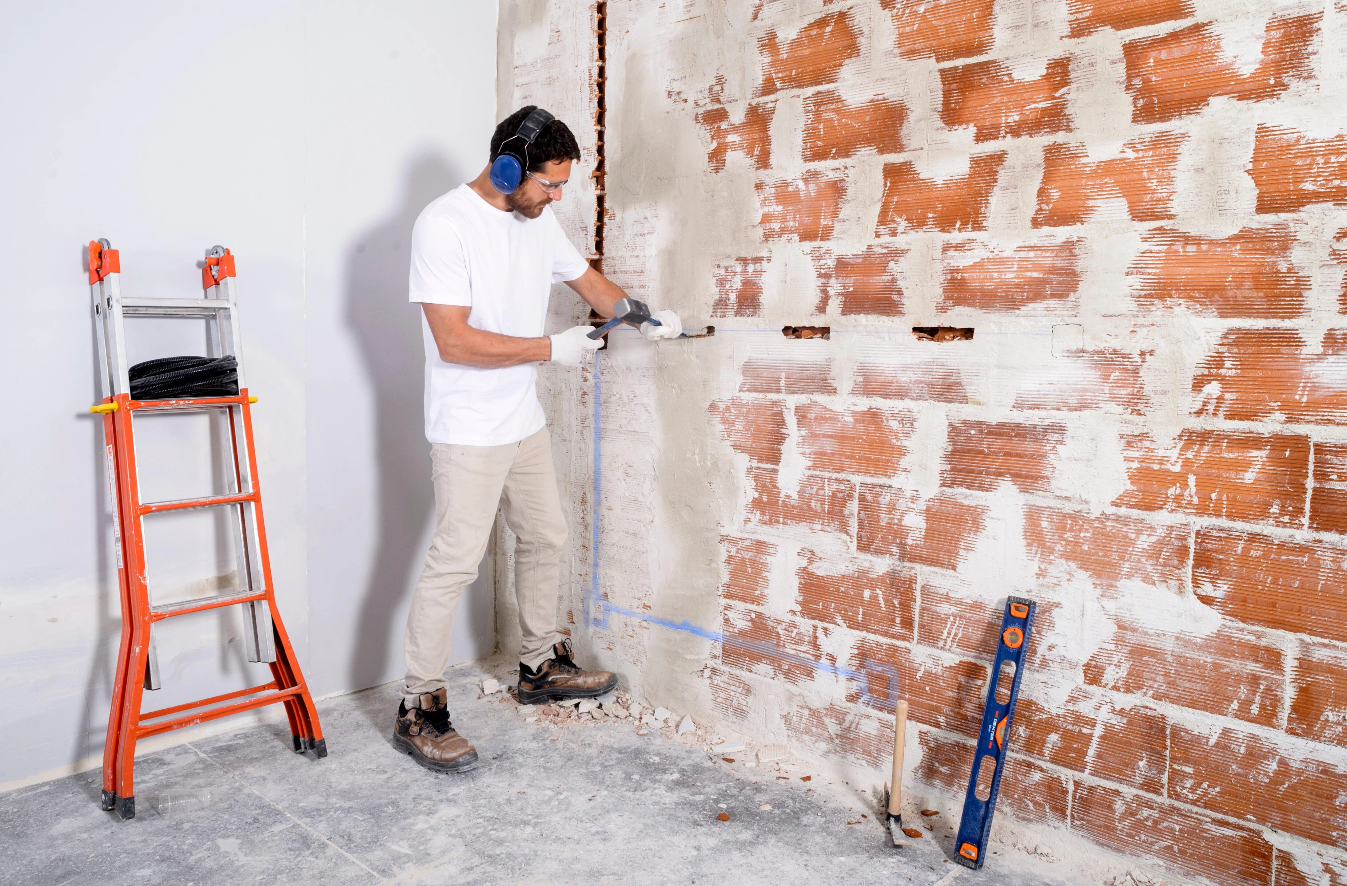 Cómo hacer rozas para las canalizaciones Leroy Merlin