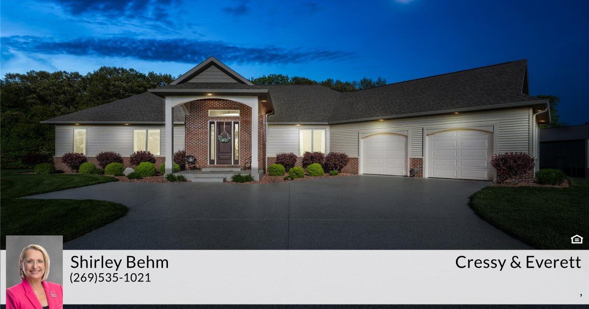 68363 Calvin Center Rd, Cassopolis, MI 49031