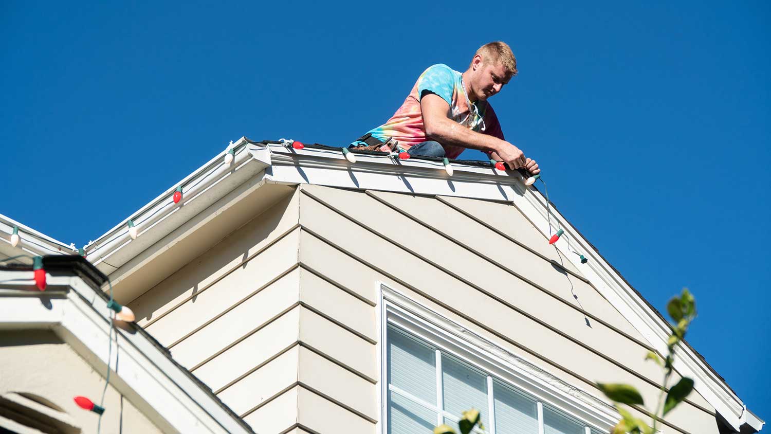 How To Install Christmas Lights On Steep Roof