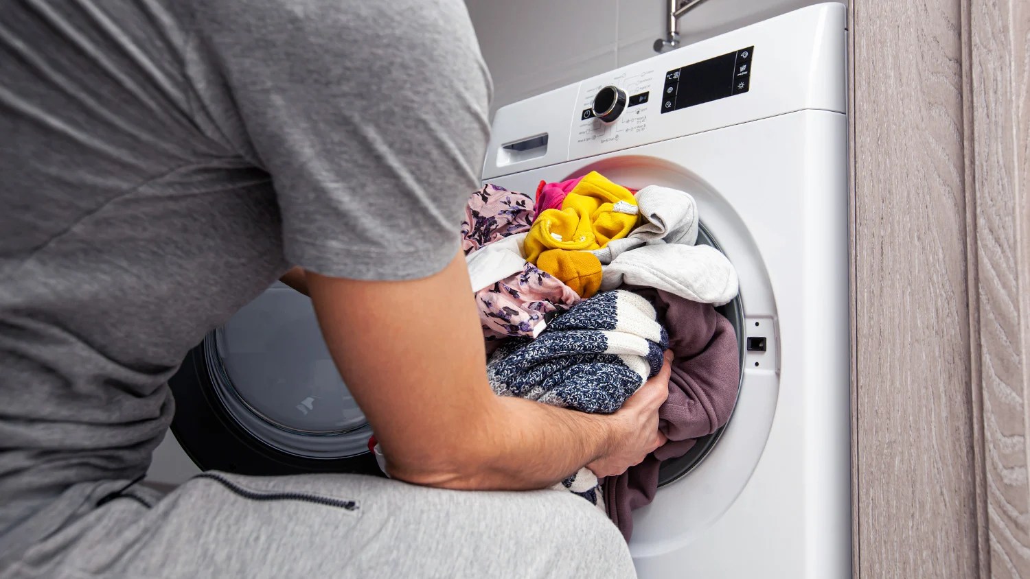Why an Overloaded Washing Machines Is a Bad Thing