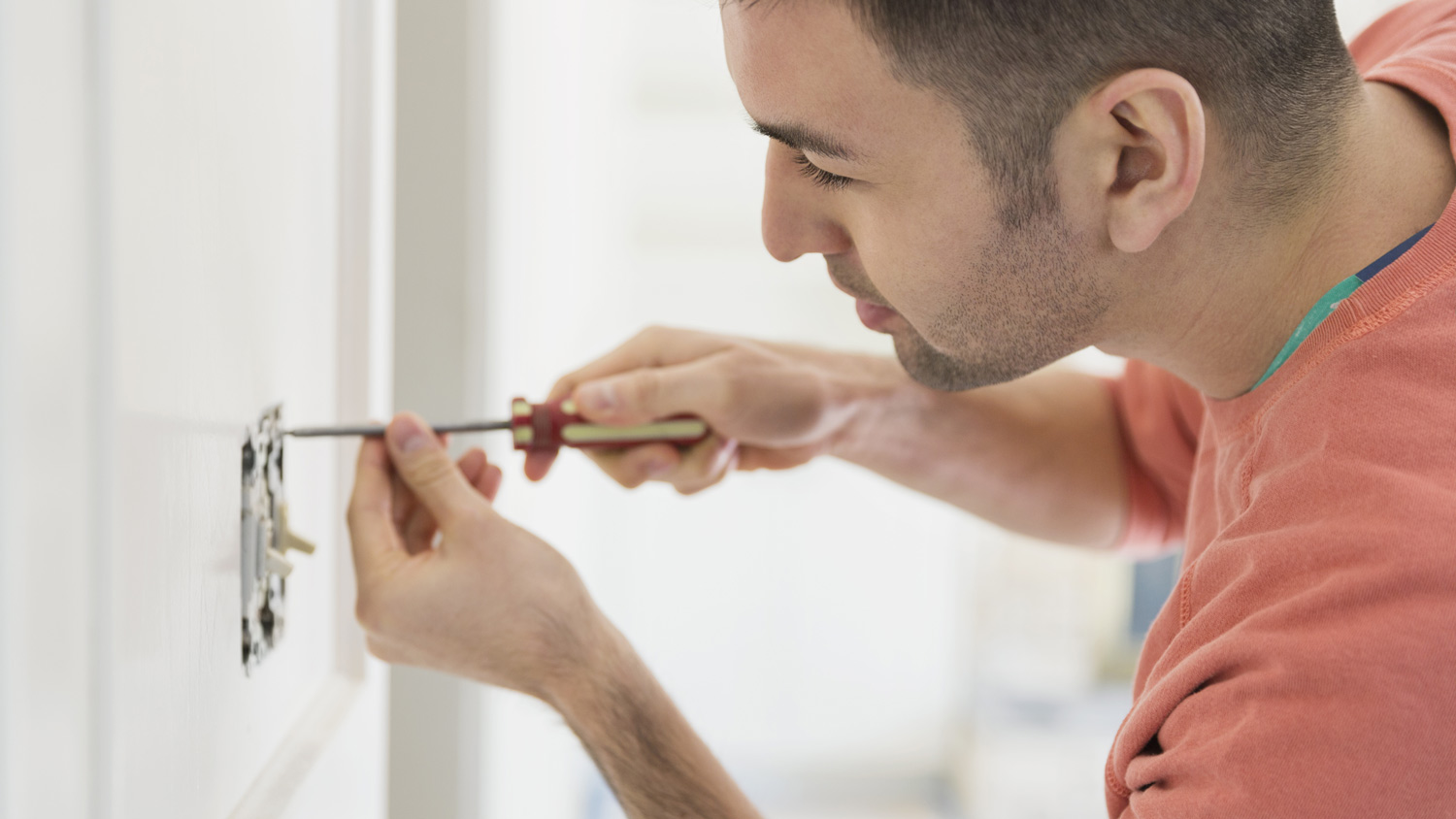 How Much Does It Cost to Install Light Switches? Angi