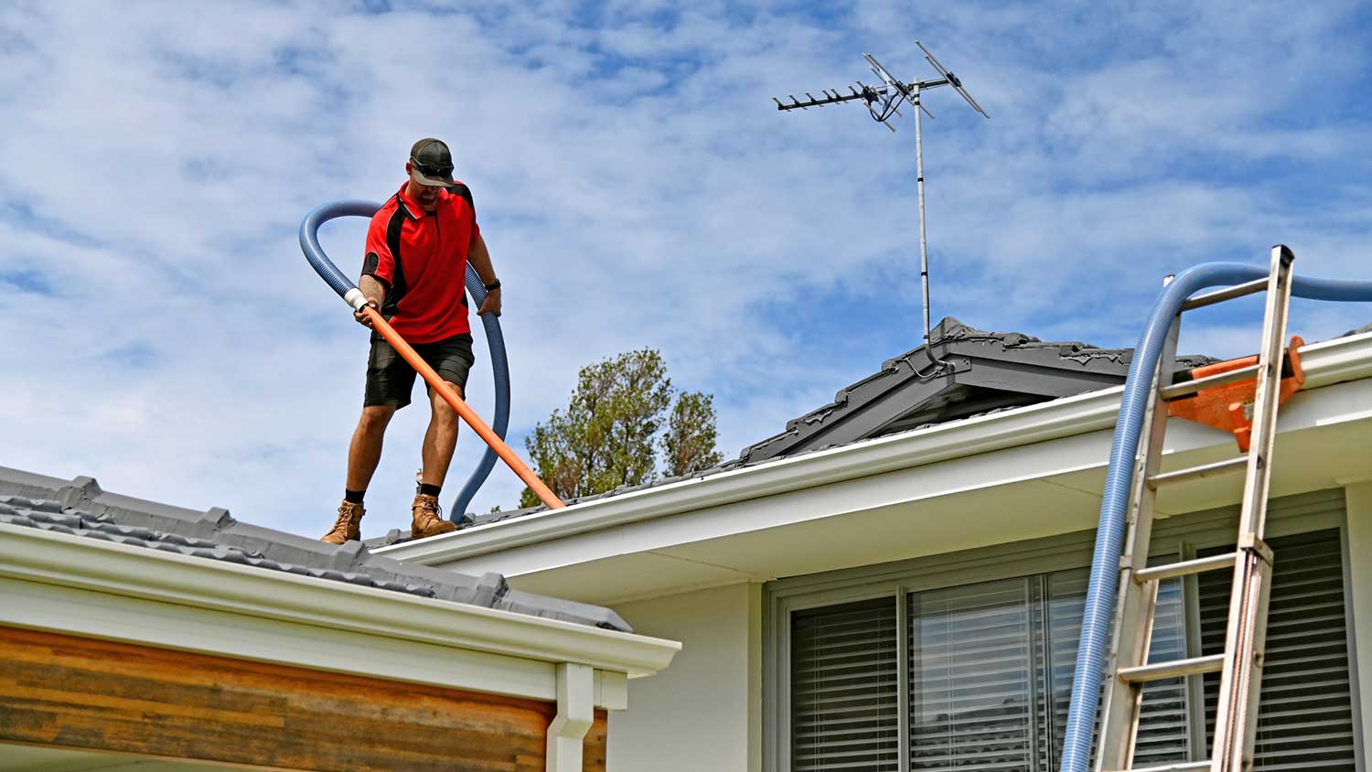 Do You Tip Gutter Cleaners? Proper Tipping Etiquette