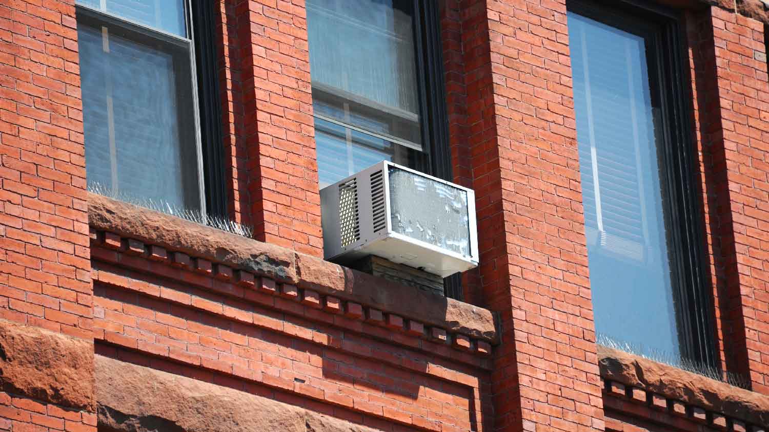 Who Fixes Window Air Conditioning Units? | Angi