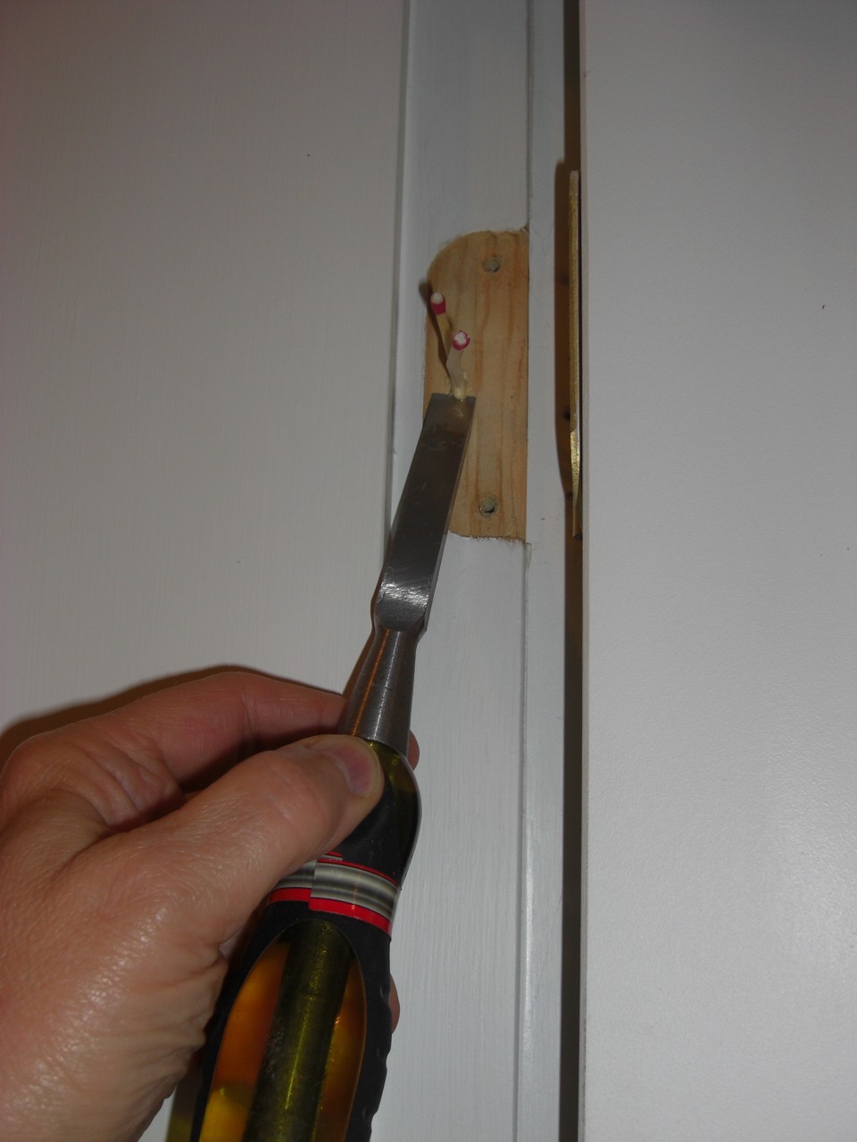 fixing a stripped wood screw hole