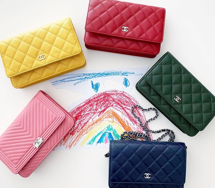 11 Best Purses For Traveling Security & Organization For Every Occasion