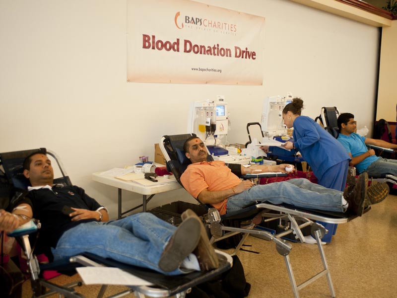 Blood Donation Drive 2011 in Chicago, IL • BAPS Charities