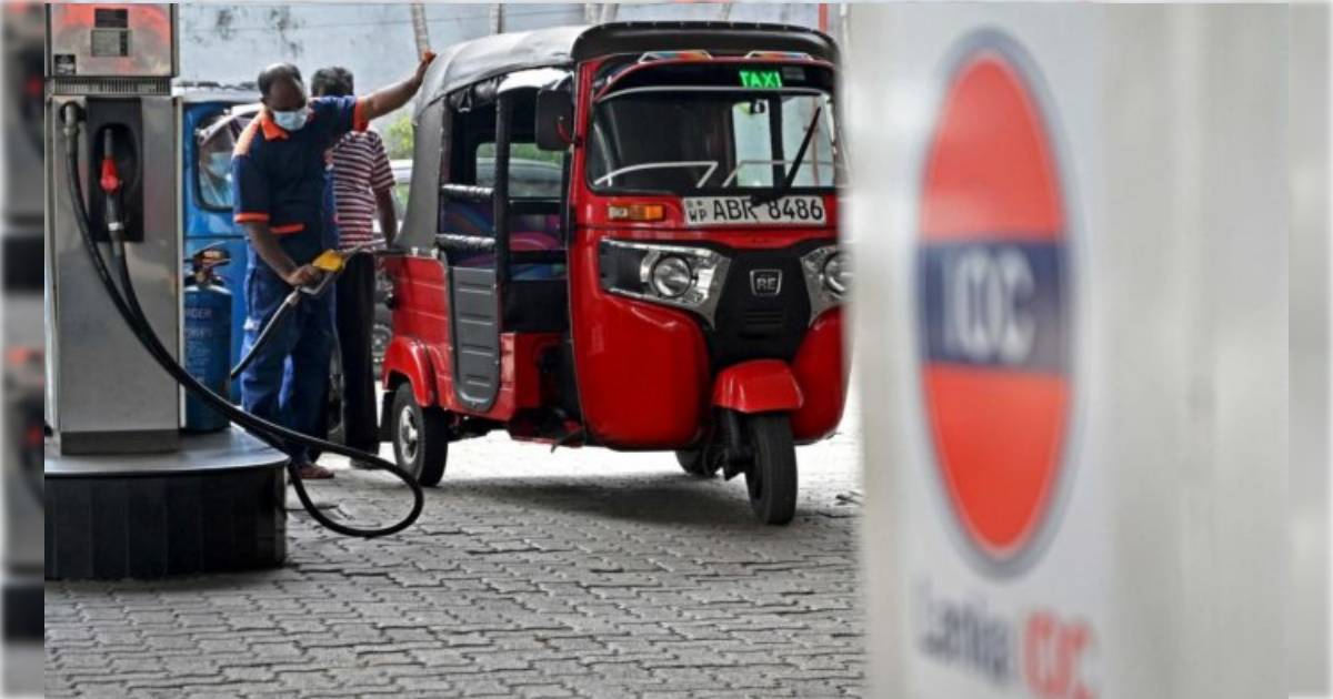 Sri lanka petrol ‘জ্বলন্ত’ শ্রীলঙ্কায় লিটার পিছু পেট্রল ৪২০ ও ডিজেল