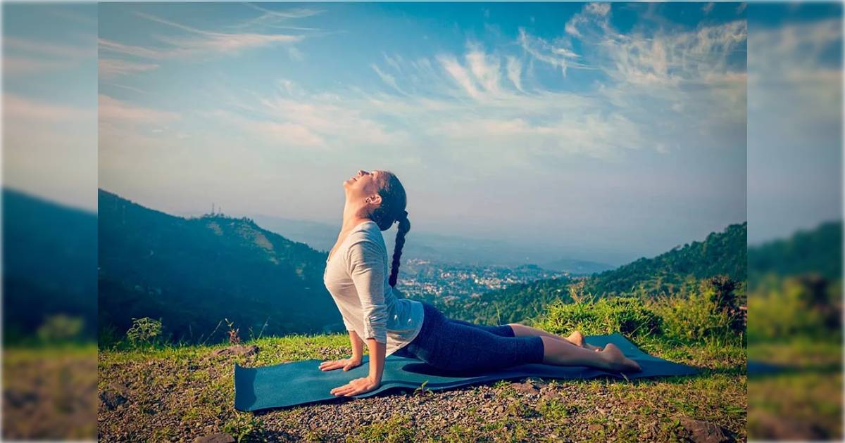 Yoga and Meditative Asanas শীতের শুরুতেই শরীর চলছে না? সকালে এই