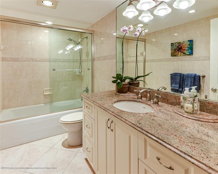 2774 S Ocean Blvd 506, Palm Beach, Florida 500,000, ID 2000296073
