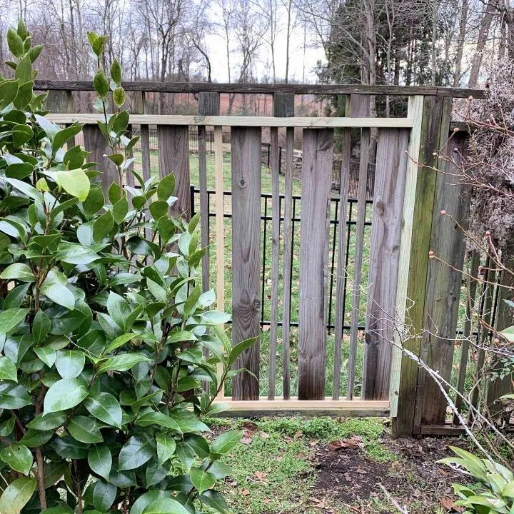 23 Durable DIY Garden Fence Ideas To Keep Your Gaden Safe