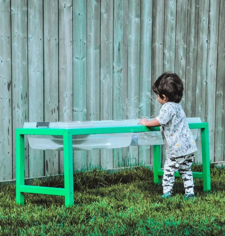 25 Best DIY Water Table Ideas for Kids, Toddlers Blitsy