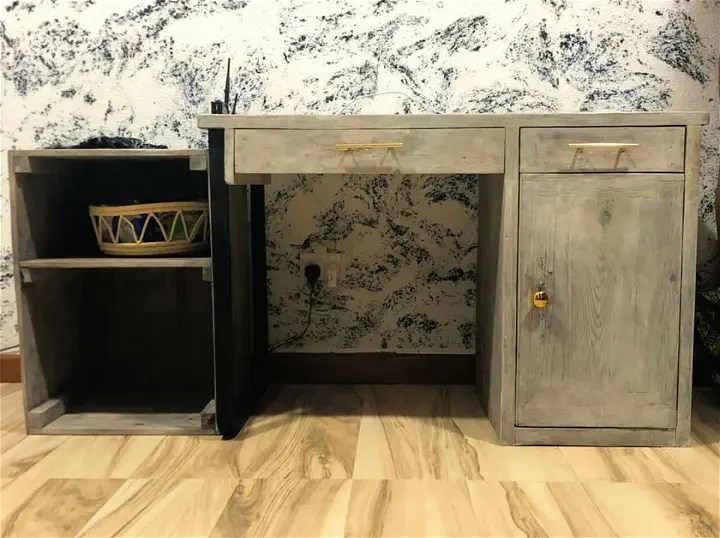 40 DIY Wood Pallet Desk Ideas with Free Plans Blitsy