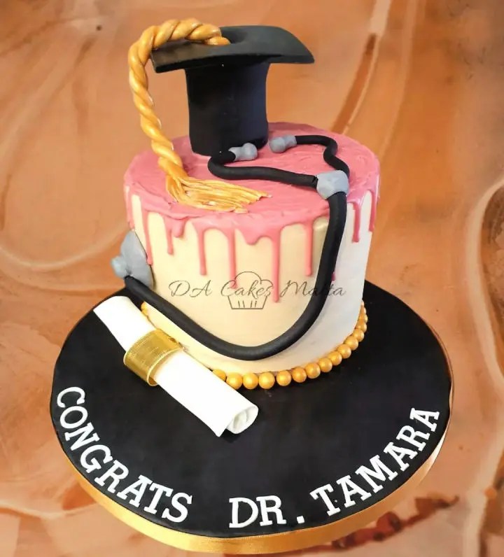 25 Creative Graduation Cake Ideas and Designs Blitsy