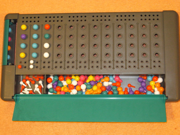 The codebreaking game Mastermind is 50 years old / Boing Boing