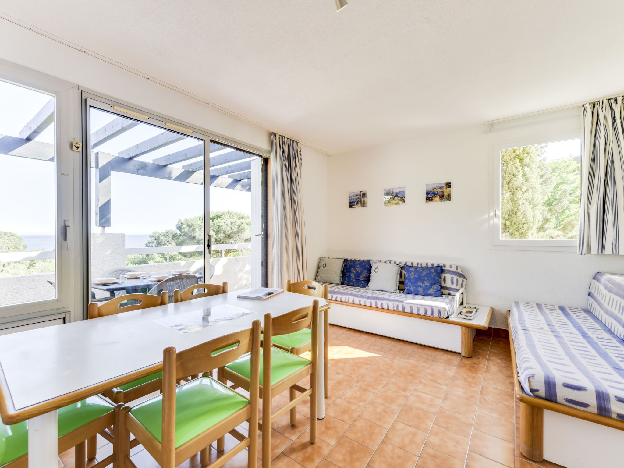 Les Coteaux de la Nartelle in SainteMaxime de beste promo's!