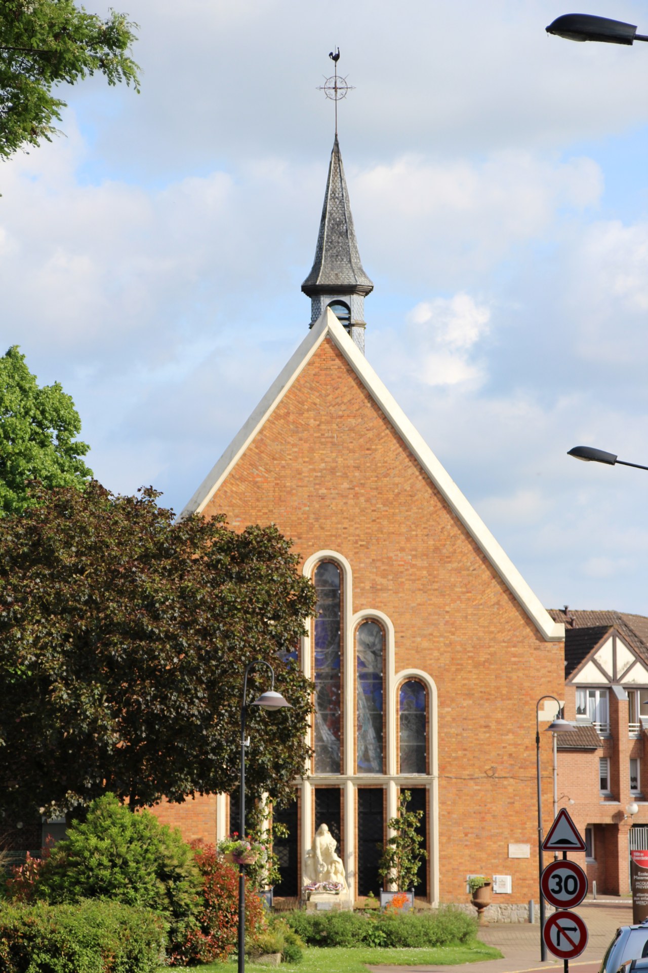 Eglise Sainte Jeanne d'Arc Courchelettes