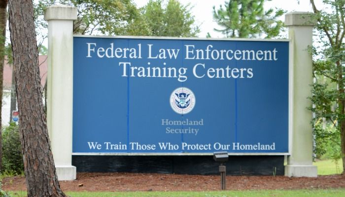 How to a Department of Veterans Affairs police officer