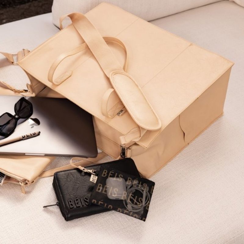 BÉIS Warehouse Sale, Los Angeles, November 2023