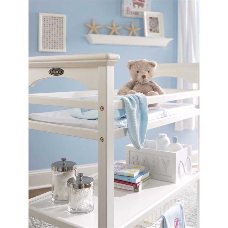 Graco Lauren Changing Table in White 00524421