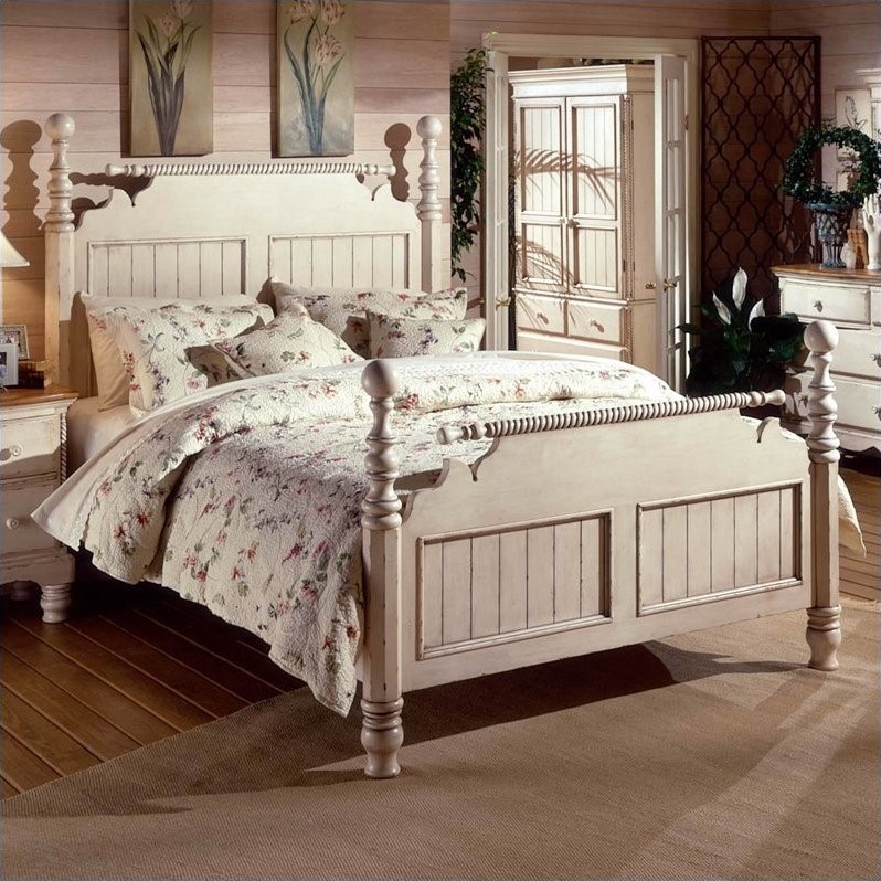Hillsdale Wilshire Wood Poster Bed Bedroom Set in Antique White 1172