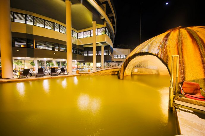 Doga Thermal Health & Spa, Pamukkale Compare Deals