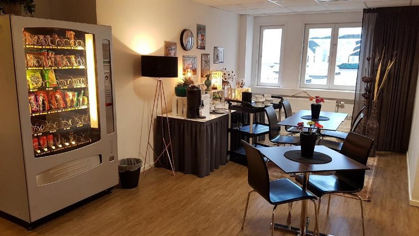 Slagsta Gate Hotell, Botkyrka Compare Deals