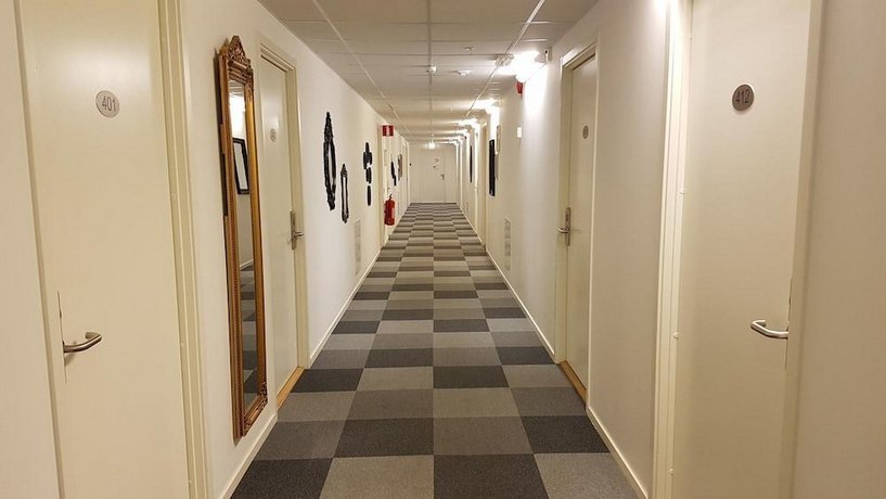 Slagsta Gate Hotell, Botkyrka Compare Deals