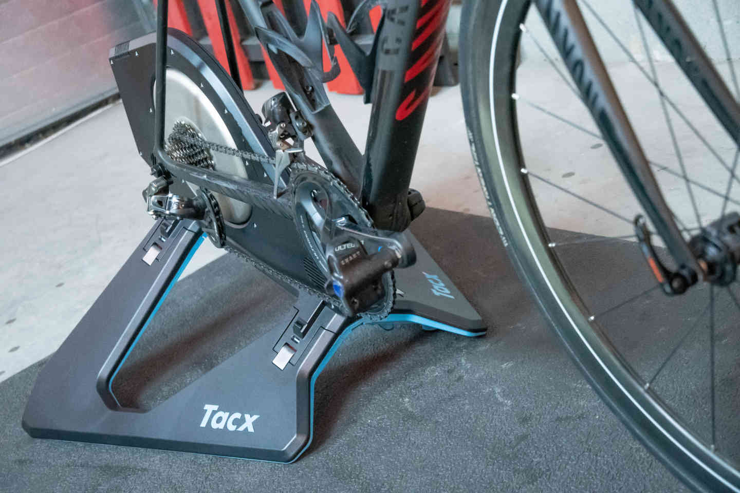 Handson Tacx NEO 2 Smart Trainer DC Rainmaker