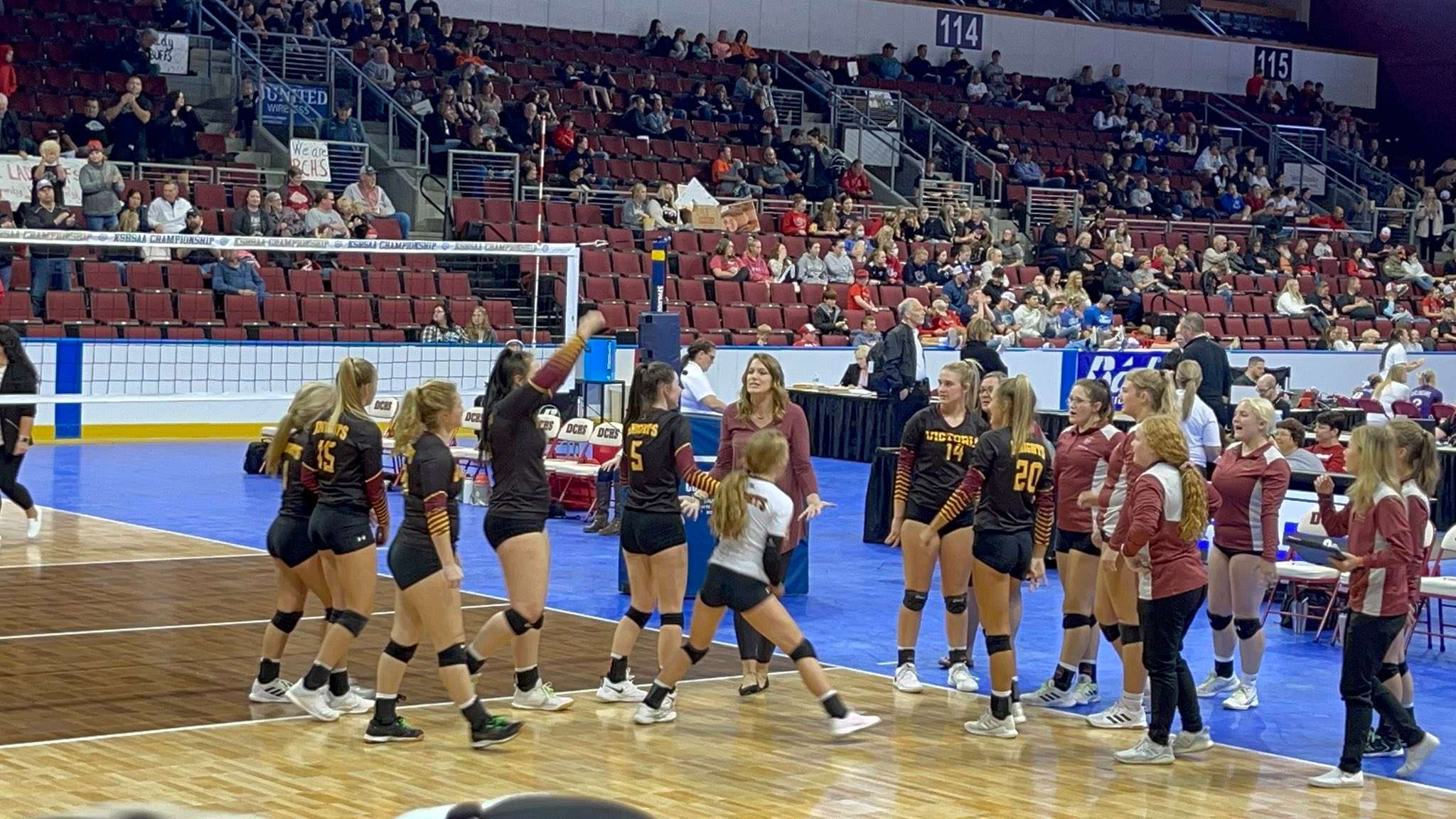 🏐 Victoria advances to 1A D1 semifinals