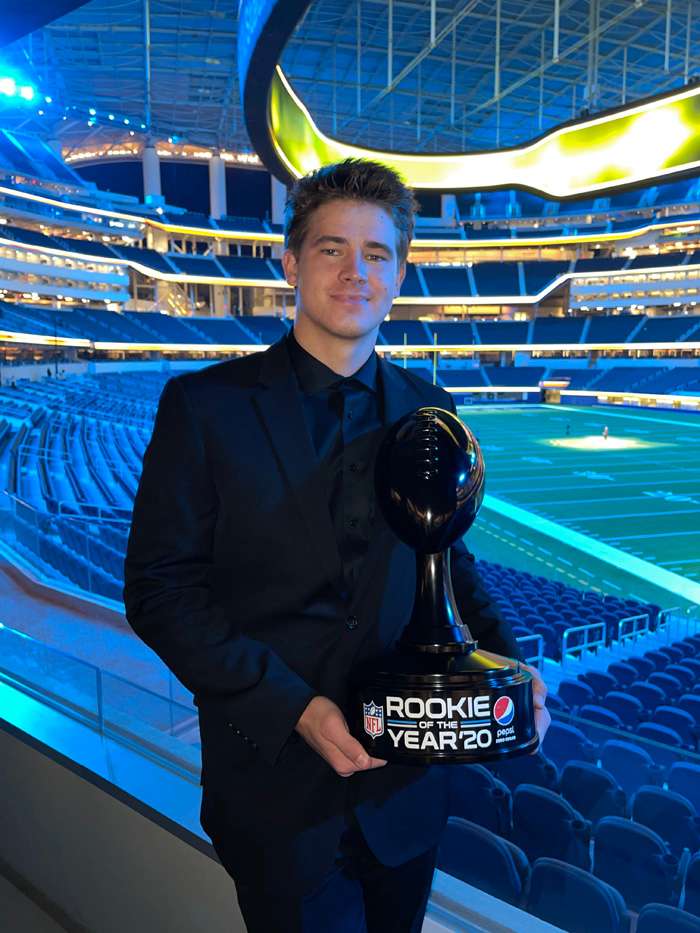 Chargers QB named 2020 Pepsi® Zero Sugar NFL Rookie of the Year