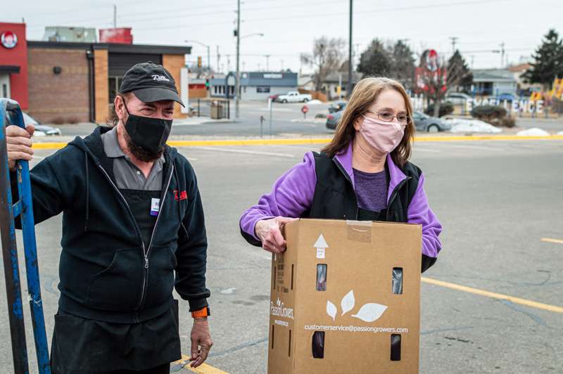Hays Dillons delivers over 4,000 roses during annual Heart 2 Heart campaign