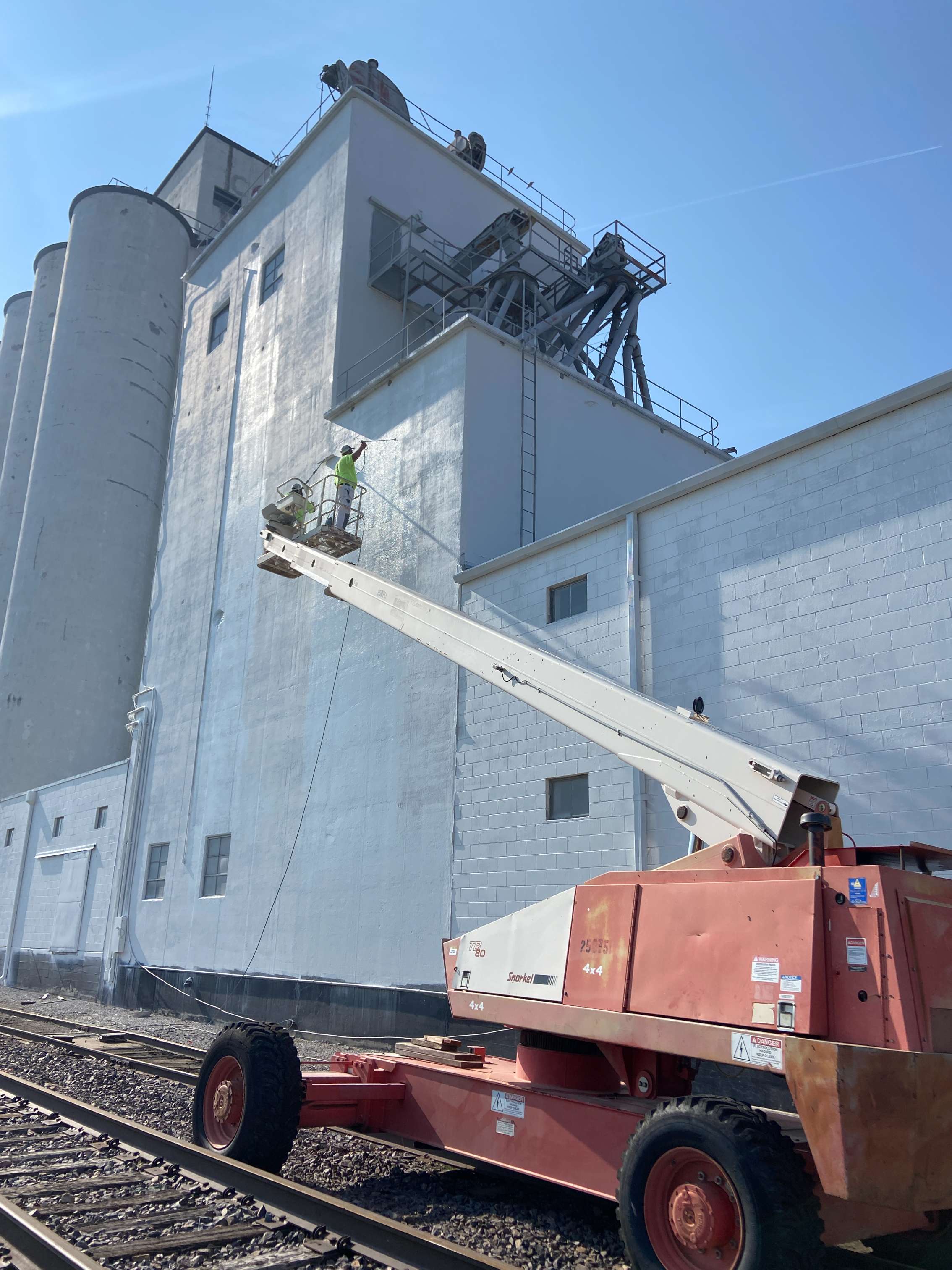 Midland Marketing donates 20K to downtown Hays mural project