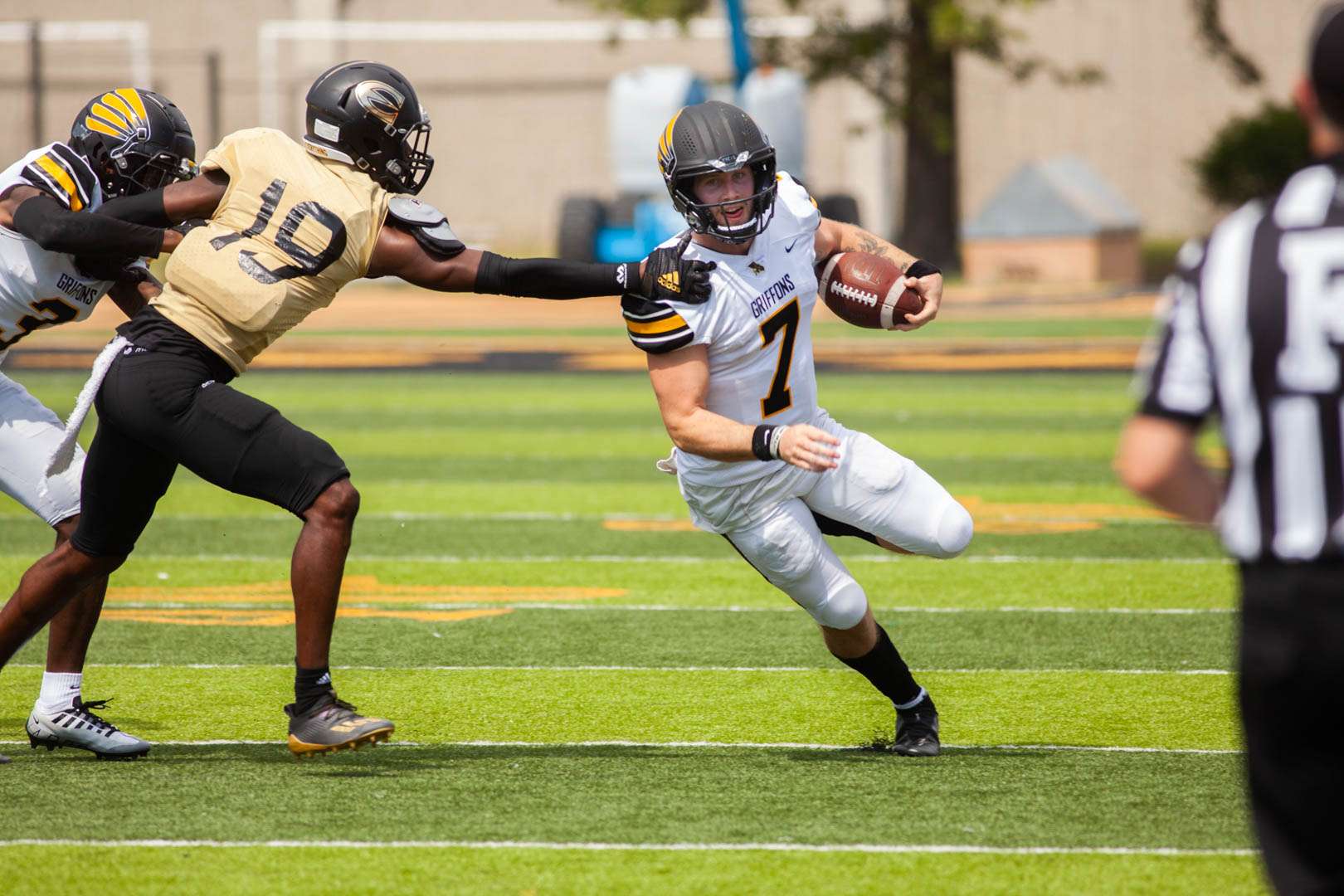 Missouri Western gets behind early, falls at Emporia in rain delayed