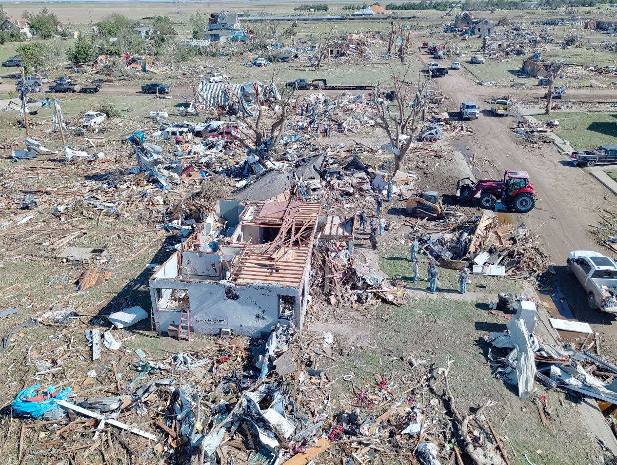 Red Cross Kansas helping out in Grinnell tornado aftermath