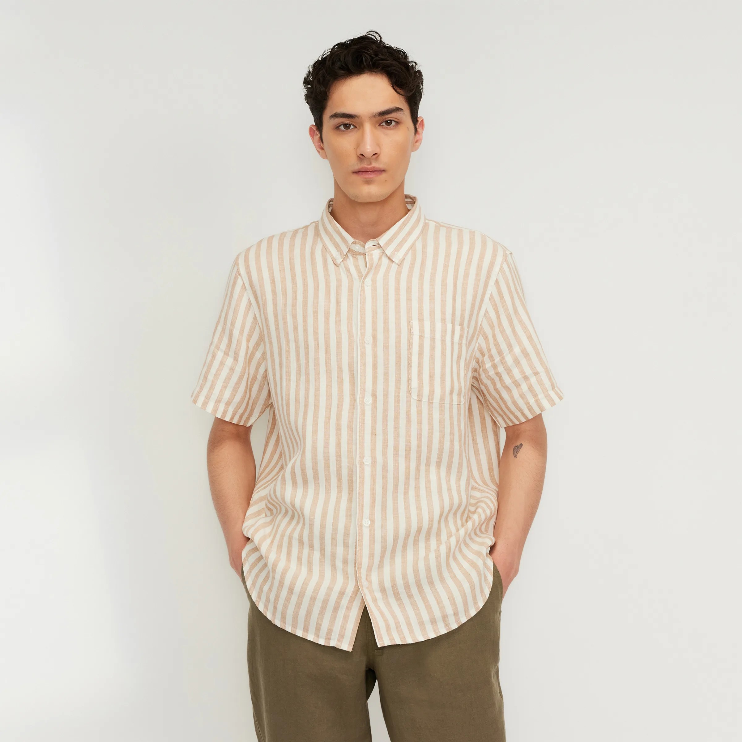 The Linen ShortSleeve Standard Fit Shirt Bone / Caramel Everlane
